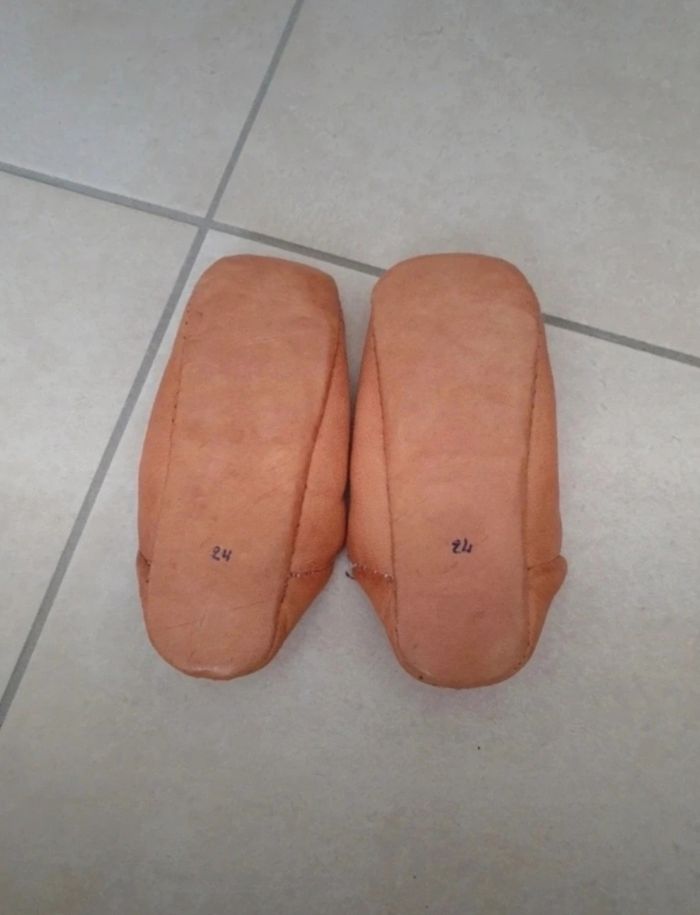 Chaussons neufs en 24 - photo numéro 2