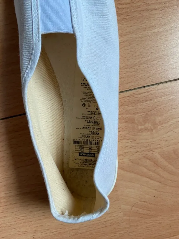 Ballerine blanche décathlon taille 39 - photo numéro 3
