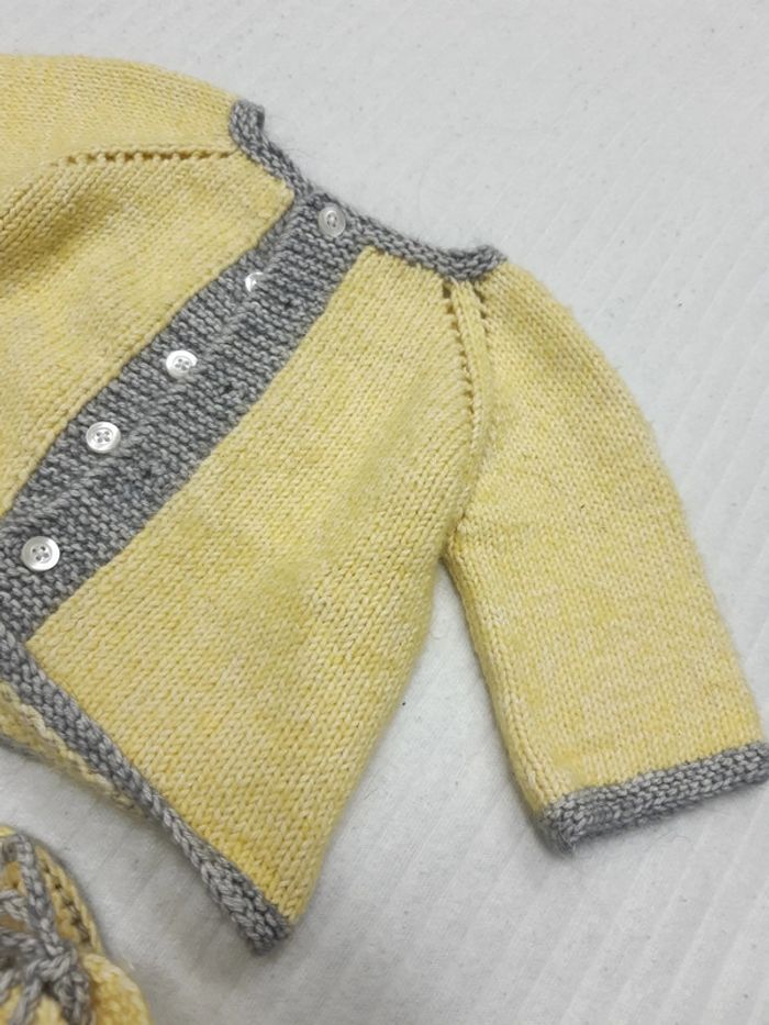 Ensemble tricot gilet et chausson - photo numéro 3