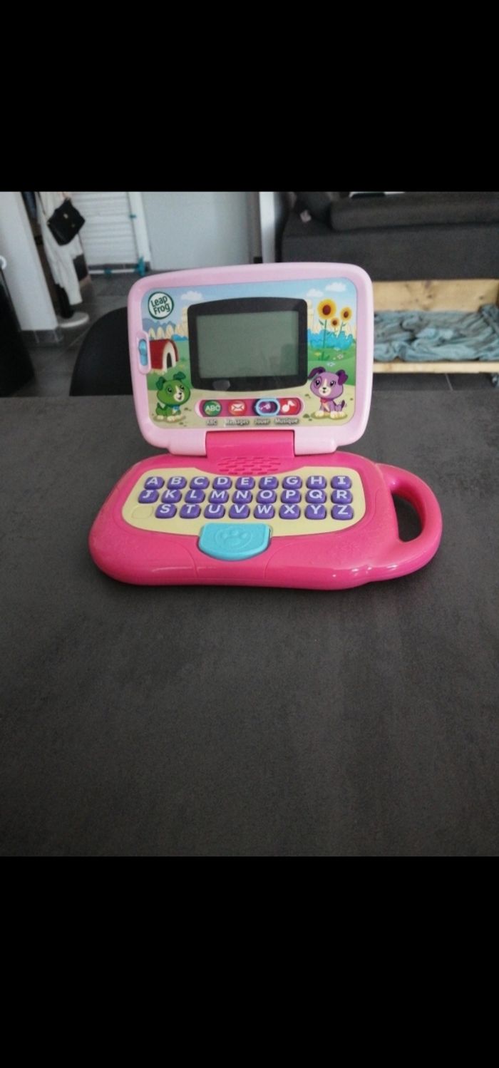 Ordinateur rose leap frog