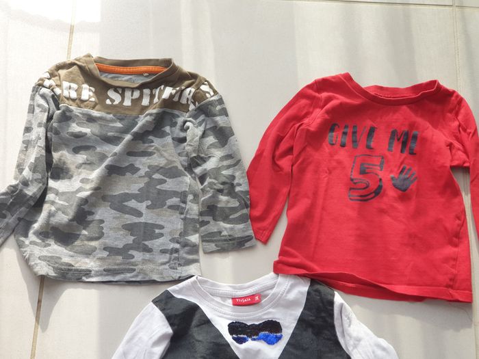 2 t shirt manche longue 3 ans 98 cm et 1 taille 92cm - photo numéro 2