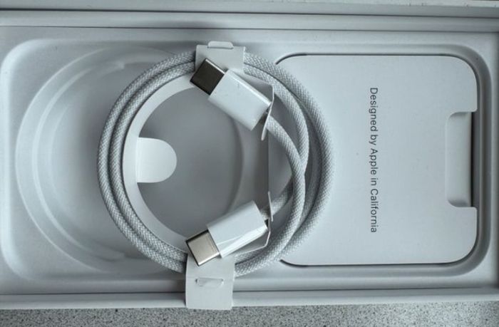 Une  iPhone Quinze pro max - photo numéro 5