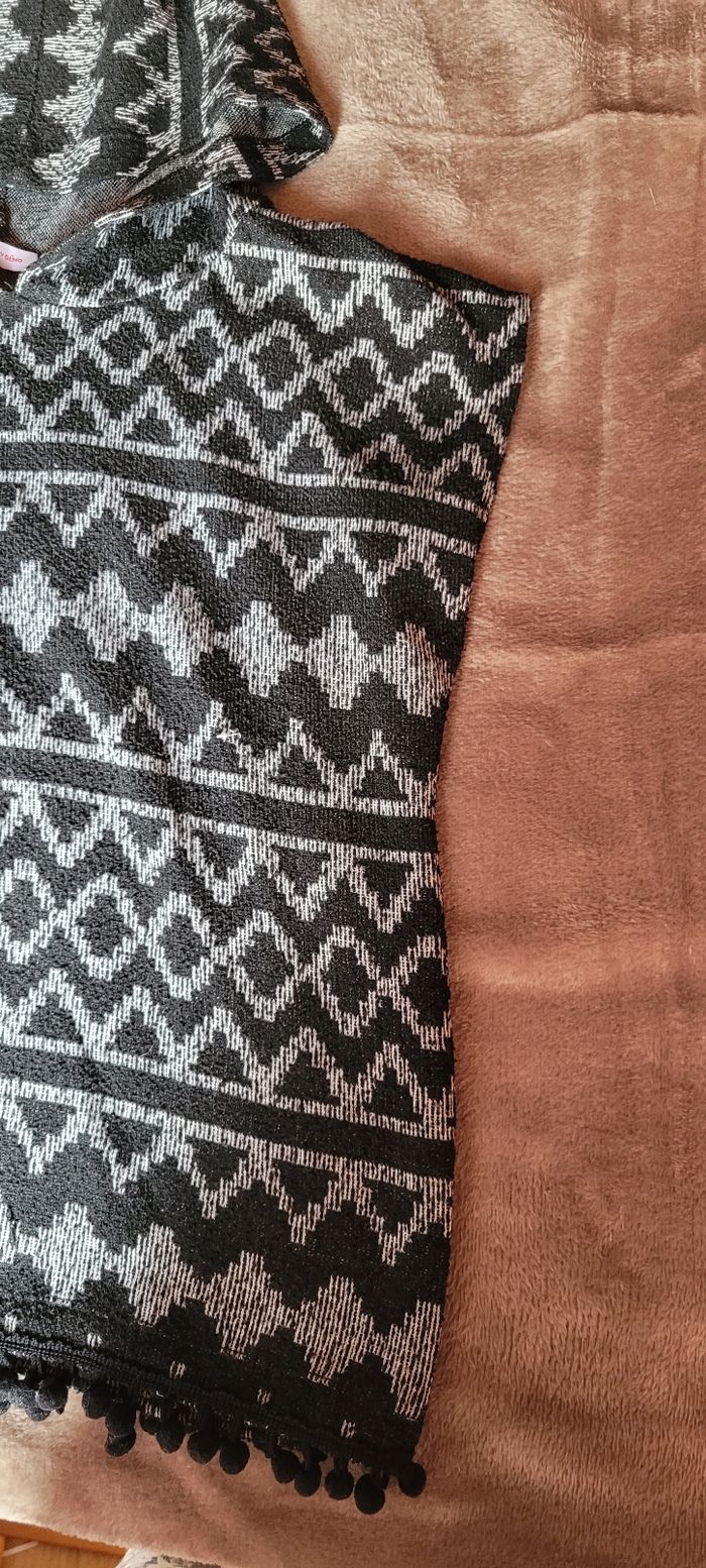 Pull sans manches à capuche - photo numéro 2