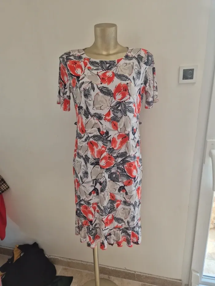 Robe fleuri taille 38