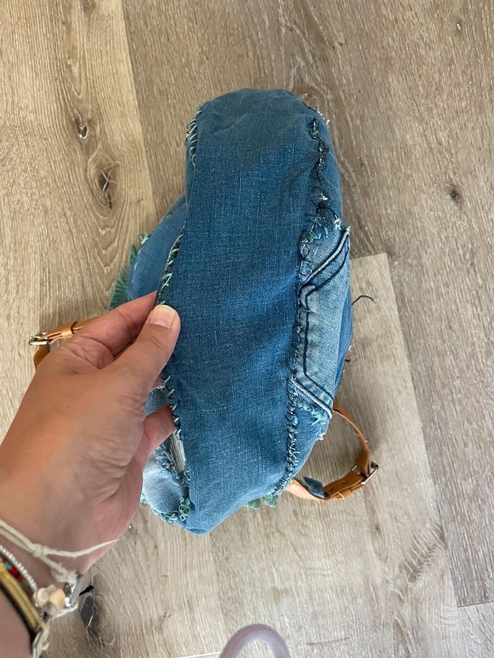 Petit sac à main en jean rond - photo numéro 4