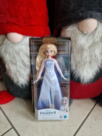 poupée elsa la reine des neiges 2 Disney