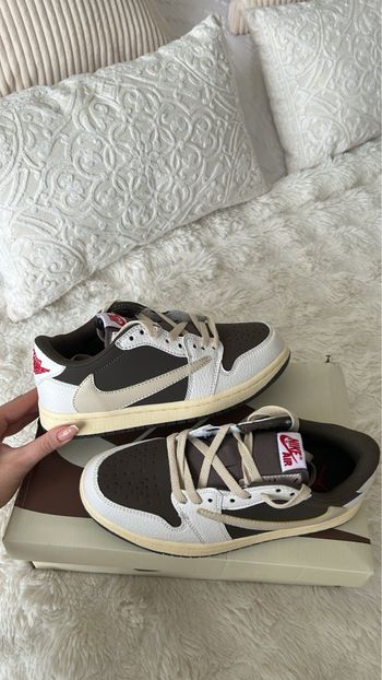 Baskets kaki et blanc 