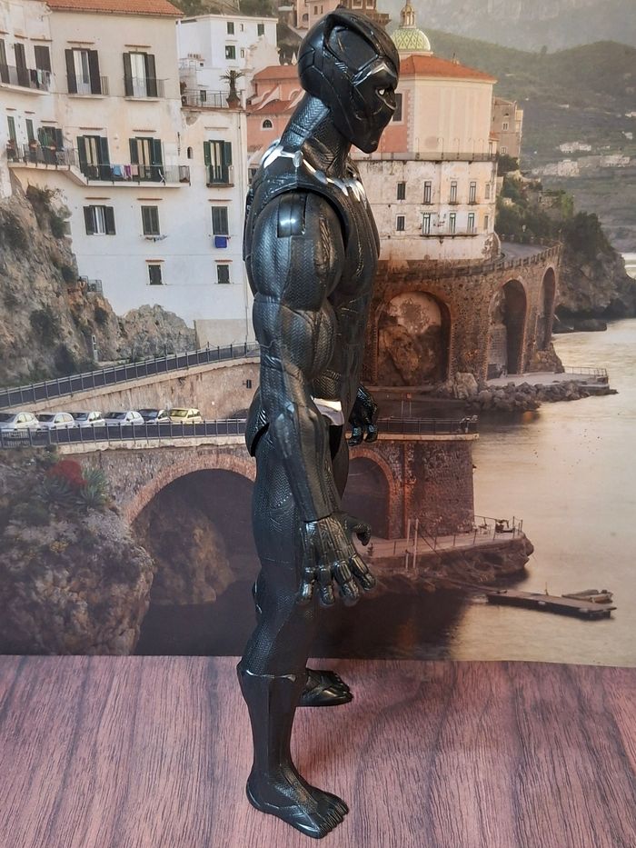 Figurine Titan Hero Series Black Panther 29cm environ - photo numéro 5
