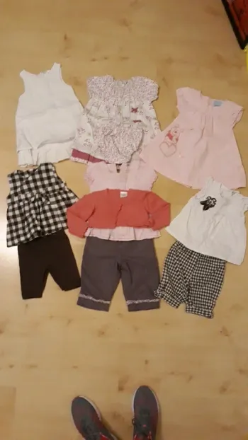 Lot vêtements été 12 mois