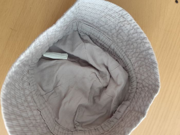 Vends bonnet  d'éte bébé 3-6 mois - photo numéro 5