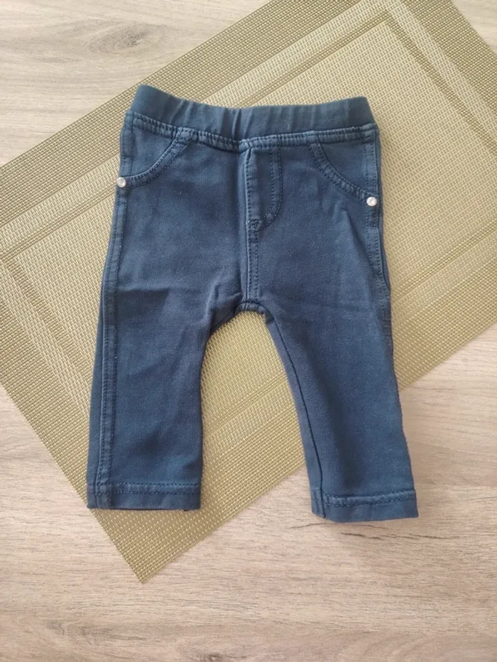 Lots pantalon 3 mois - photo numéro 3