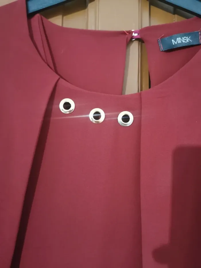 Robe courte bordeau - photo numéro 2
