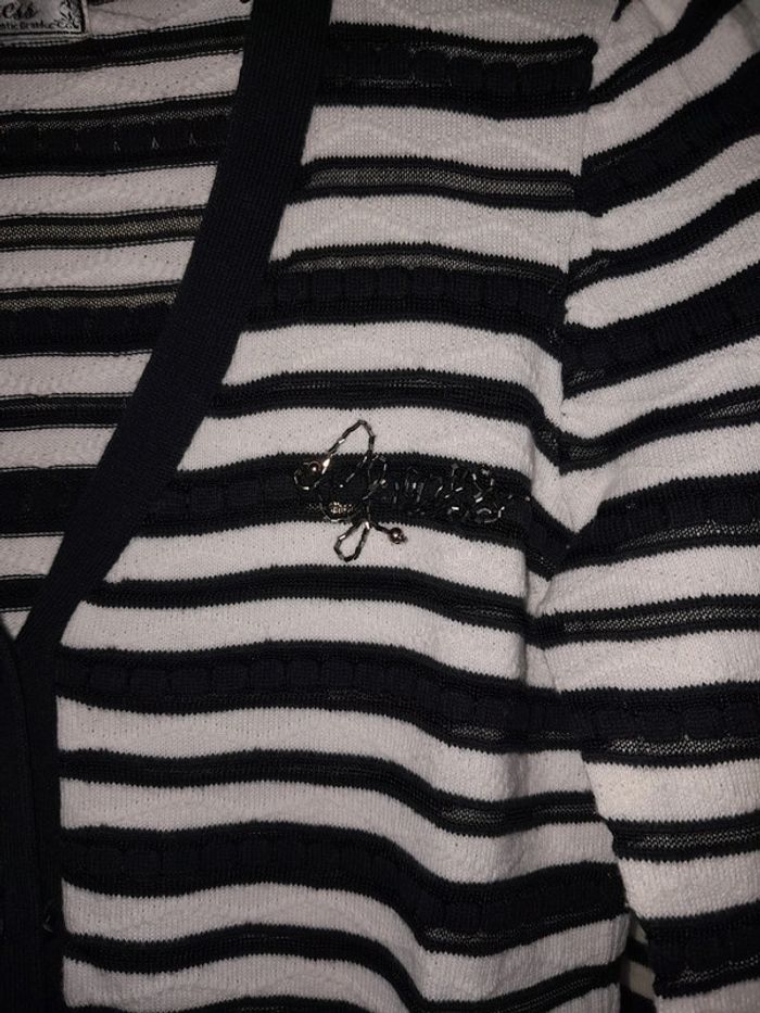 Gilet guess 10 ans 👧 - photo numéro 2