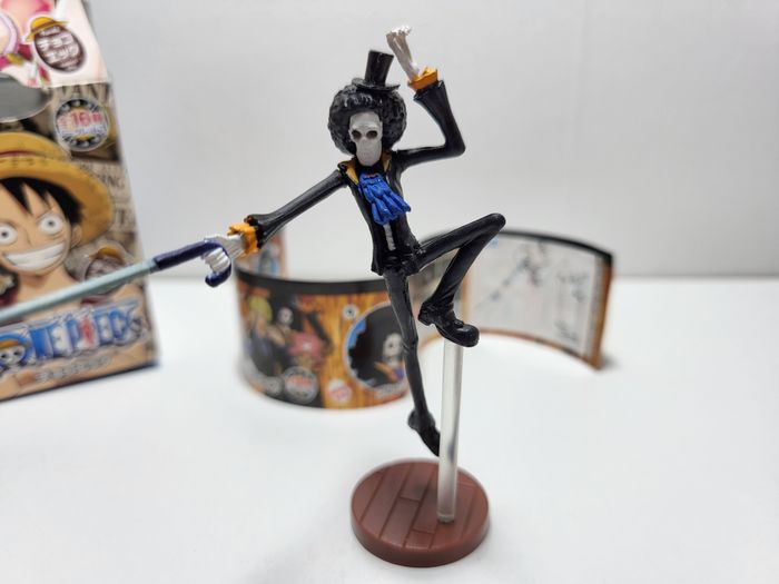 One Piece Mini Figurine - Choco Egg - Brook 09 - photo numéro 2