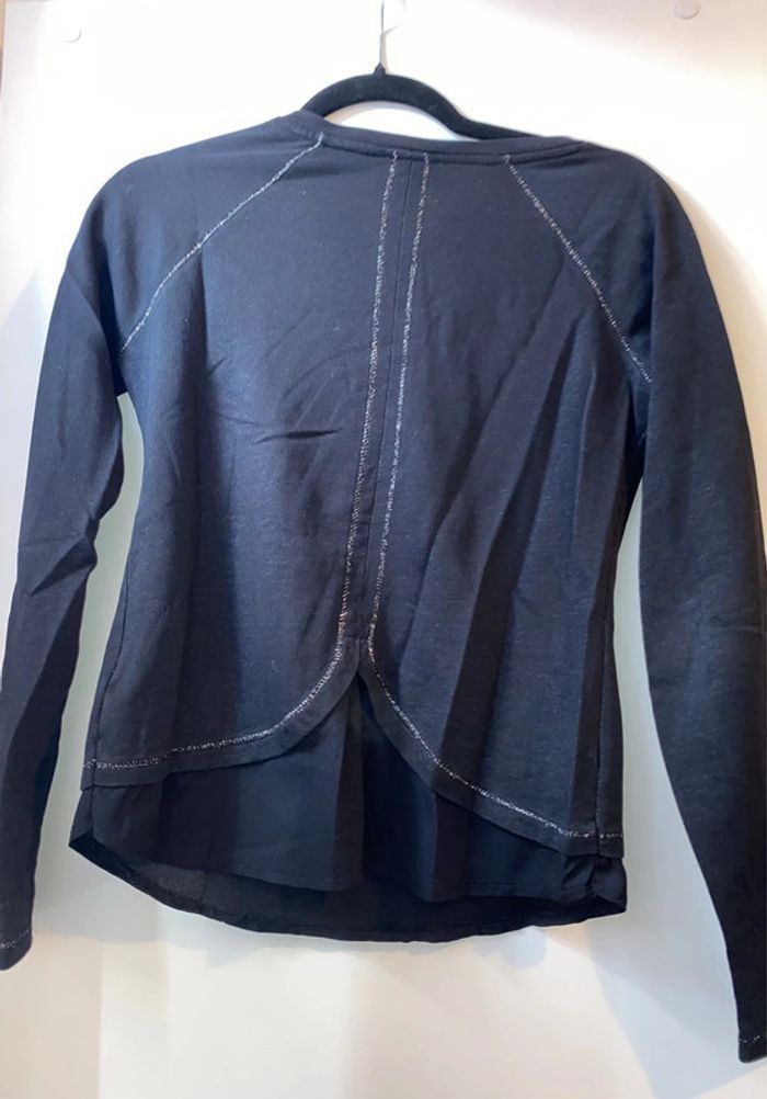 Pull noir - photo numéro 2