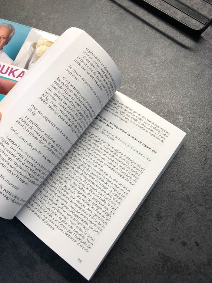 Lot livres DUKAN : L’intégral des recettes + Je ne sais pas maigrir - photo numéro 4