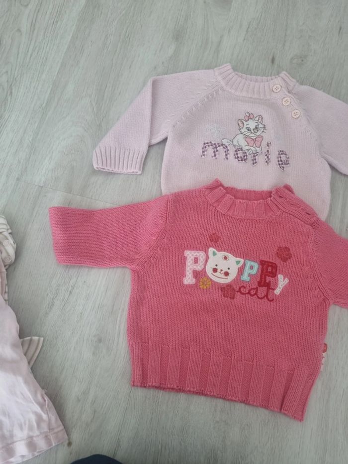 Lot 2 pulls 3 mois - photo numéro 2