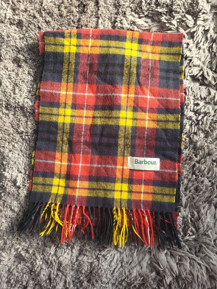 🧣 Écharpe 100% laine Barbour – Authentique et élégante