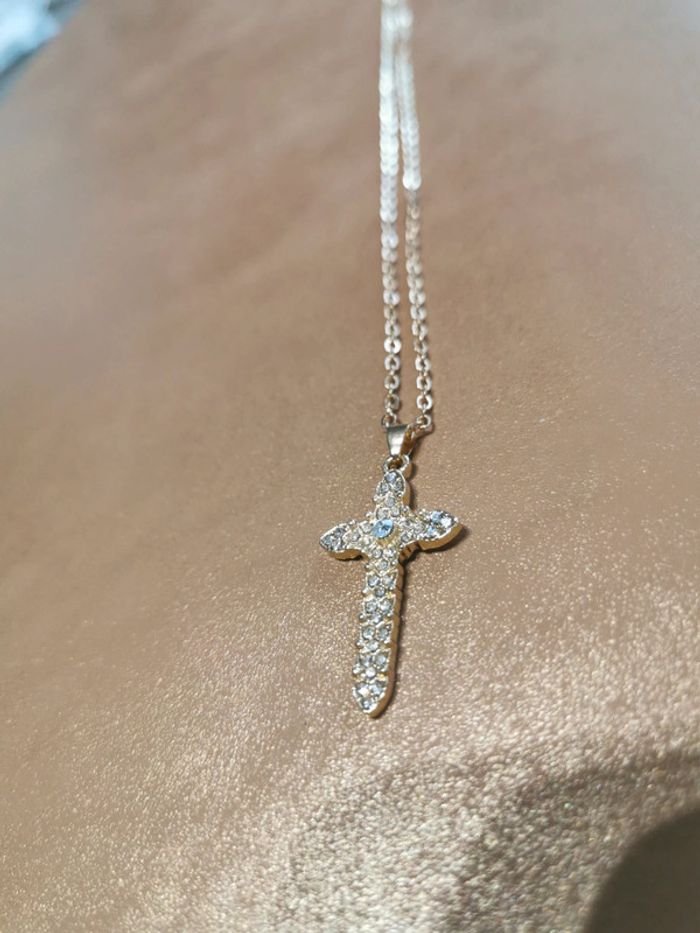 Collier et pendentif spirituel croix chrétienne