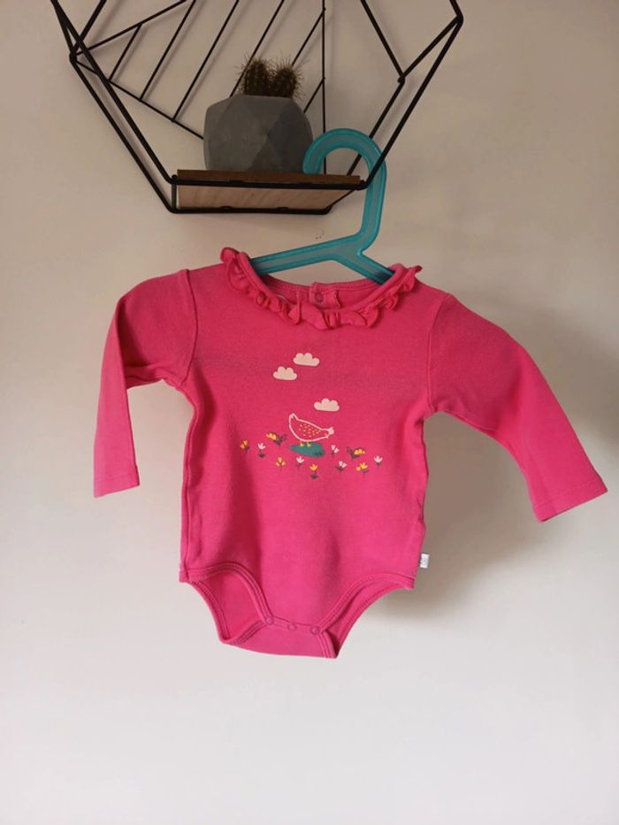 Body poule et fleurs