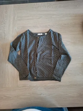 Gillet gris 8 ans