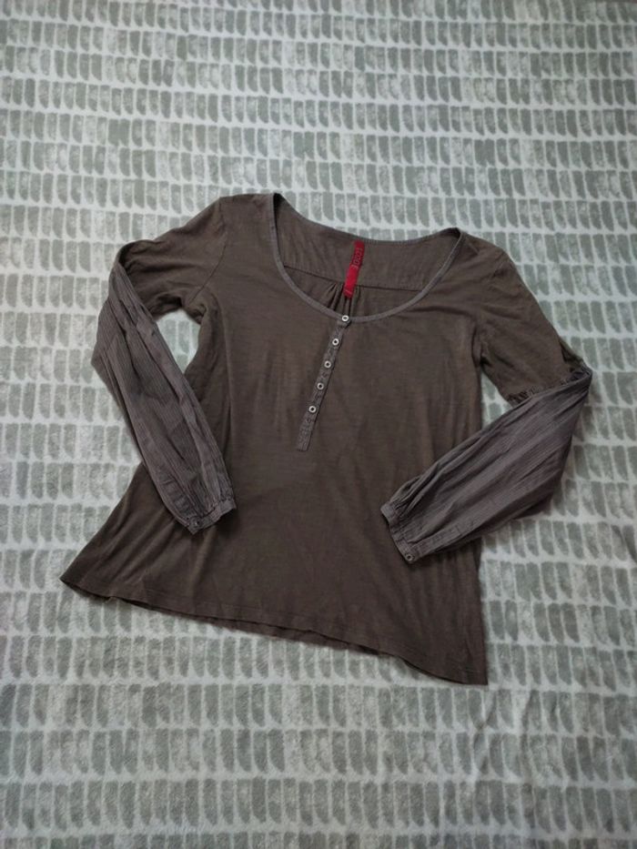 Haut tee-shirt manches longues marron i.code IKKS taille 40 L - photo numéro 1