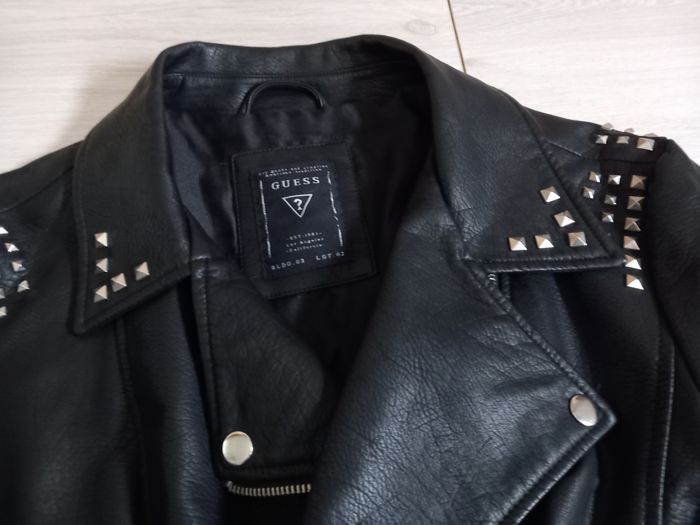Perfecto veste Guess - photo numéro 2
