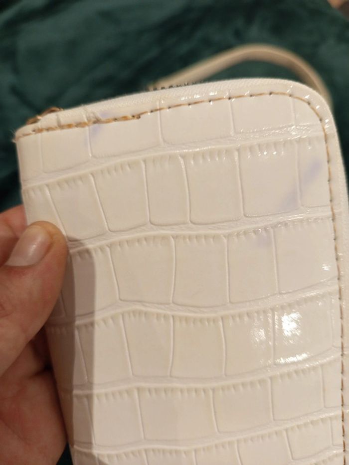 🔝 Lot sac à main et portefeuille porte-monnaie Shein blanc et doré effet croco - photo numéro 10