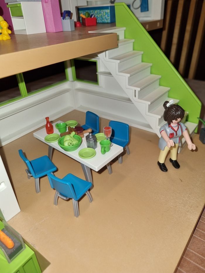 Maison Playmobil ( villa moderne +studio des invités +piscine) - photo numéro 8