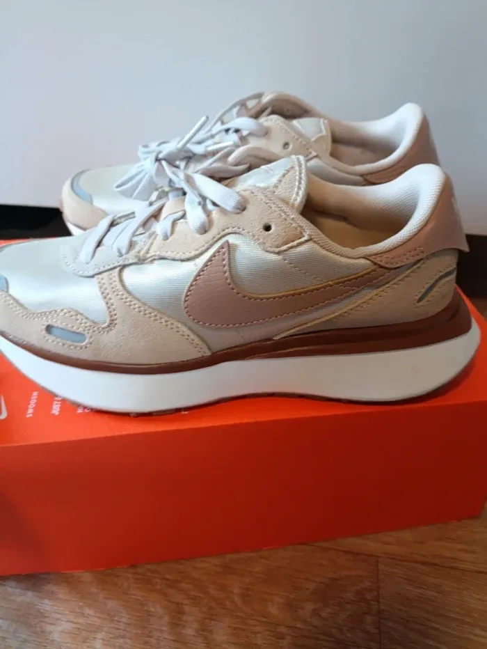 Baskets sneakers Nike waffle phoenix femme - photo numéro 15