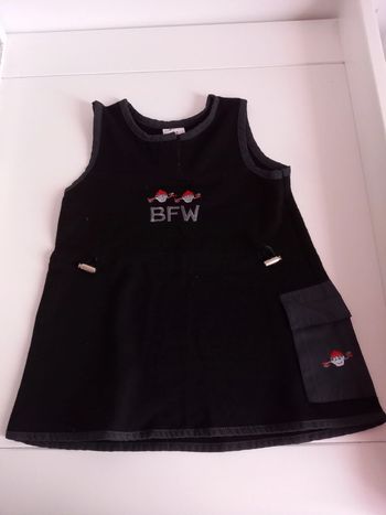 Belle robe noir 2 ans