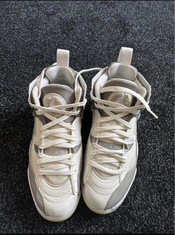 WMNS Jumpman two trey