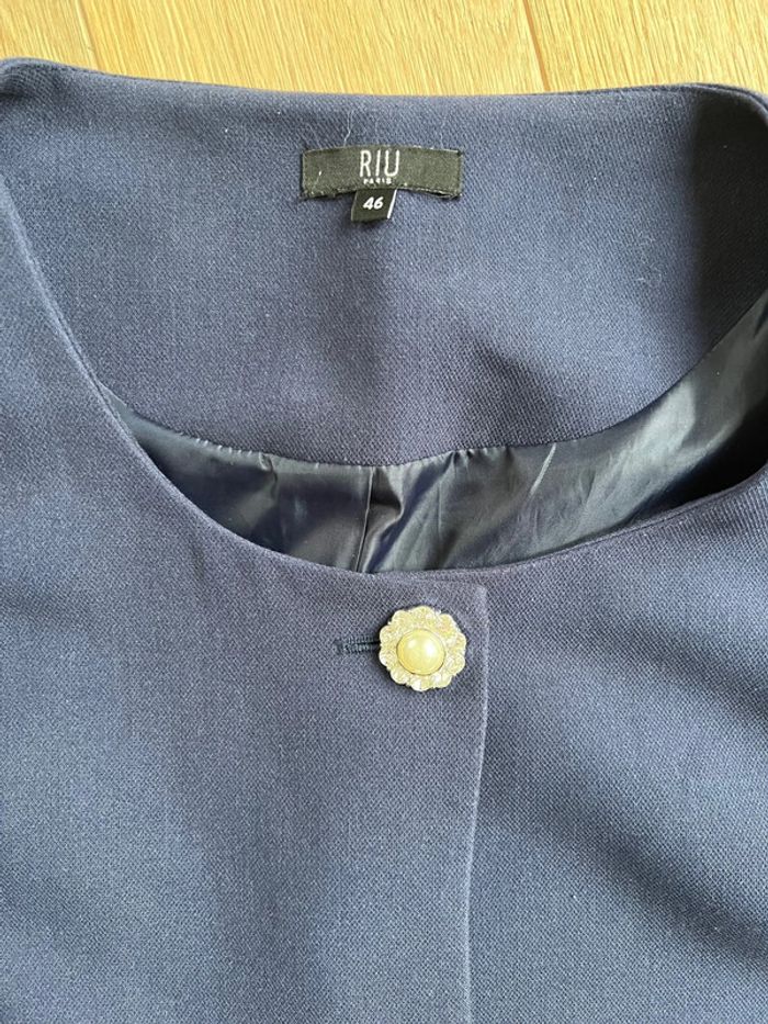 Vends veste bleu marine Jacqueline riu taille 46 bon état - photo numéro 2