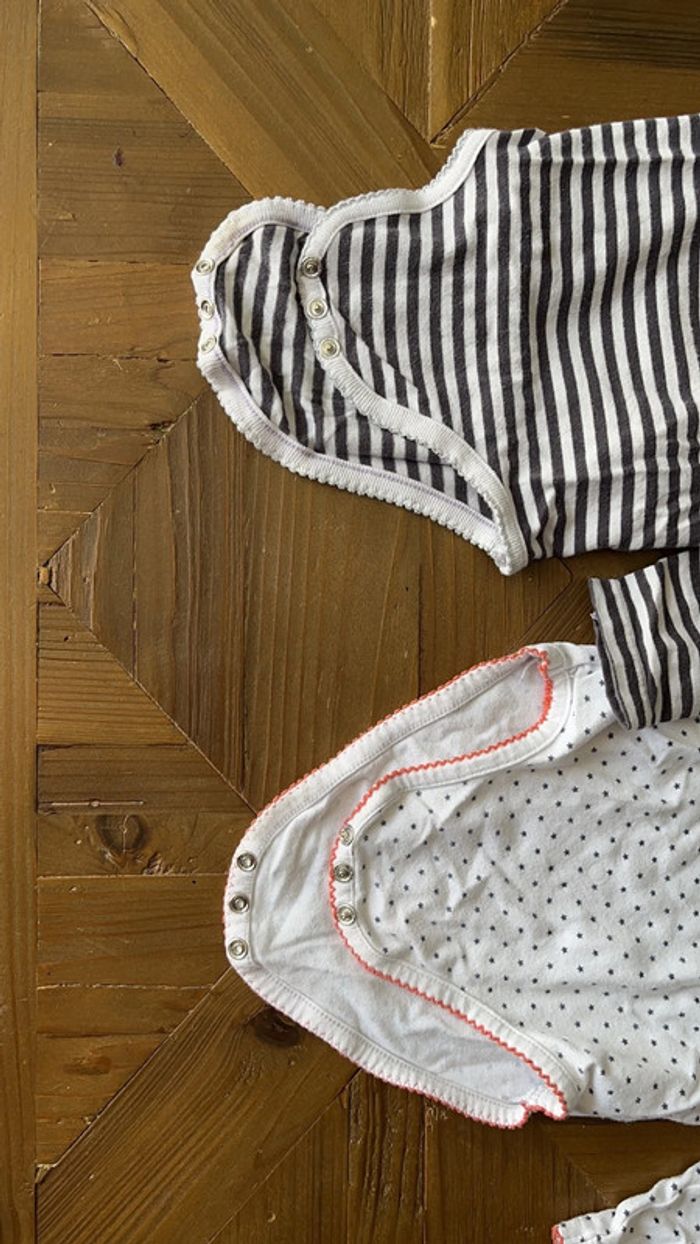 Deux bodies fille - photo numéro 6