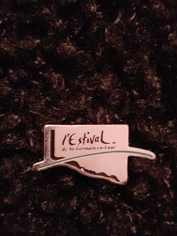 Pin's l Estival de Saint Germain en Laye