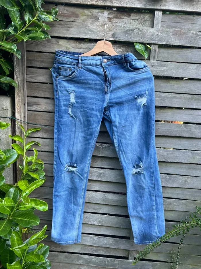 Jean marque girlfriend, taille 38, en très bon état.