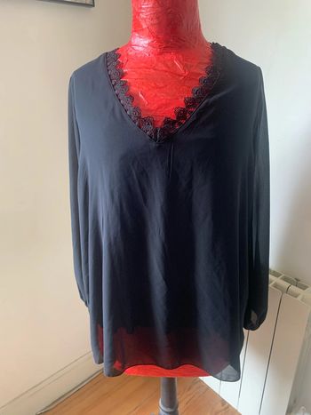 Blouse noire en voile grande taille