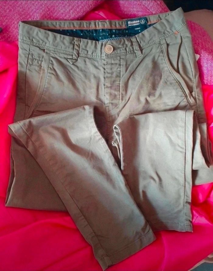 Chino neuf - photo numéro 2