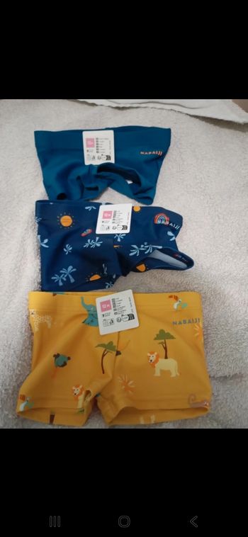Lot 3 shorts de bain bébé 12mois