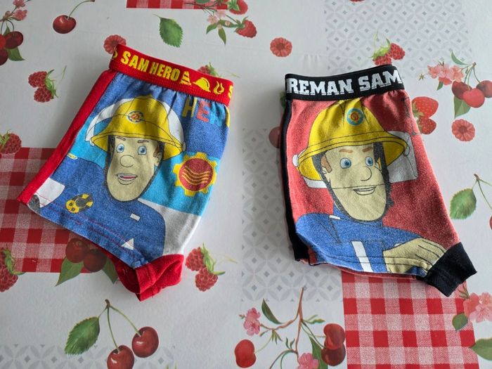 LOTS DE 2 BOXERS GARÇON SAM LE POMPIERS 🚒 TAILLE 6/8 ANS - photo numéro 3