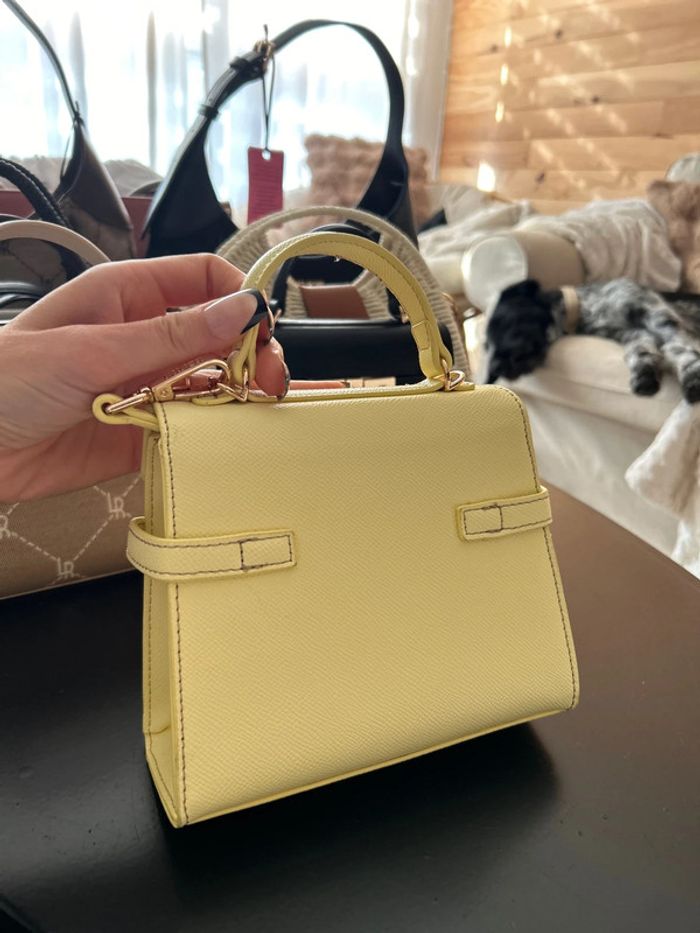 Mini sac à main. Prix non négociable. - photo numéro 3