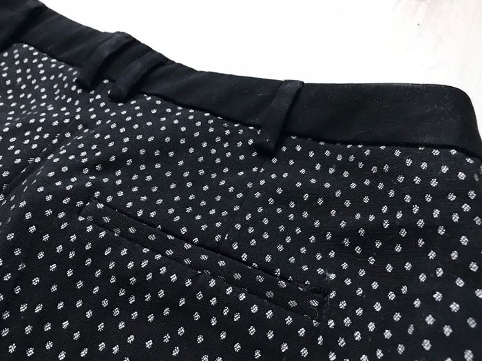 Pantalon slim noir à pois brillants Mango - photo numéro 5