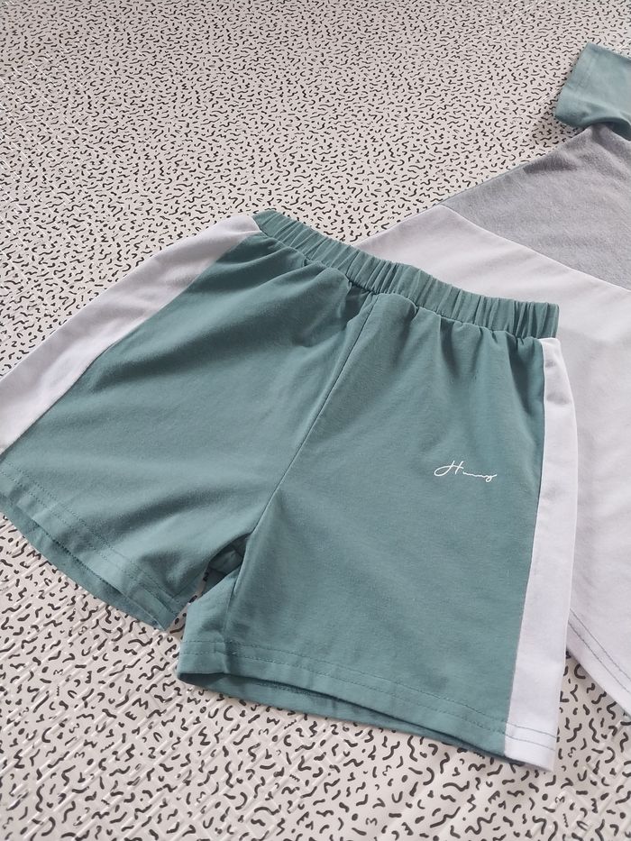 Ensemble garçon Shein – 2 pièces (T-shirt + short) - photo numéro 3