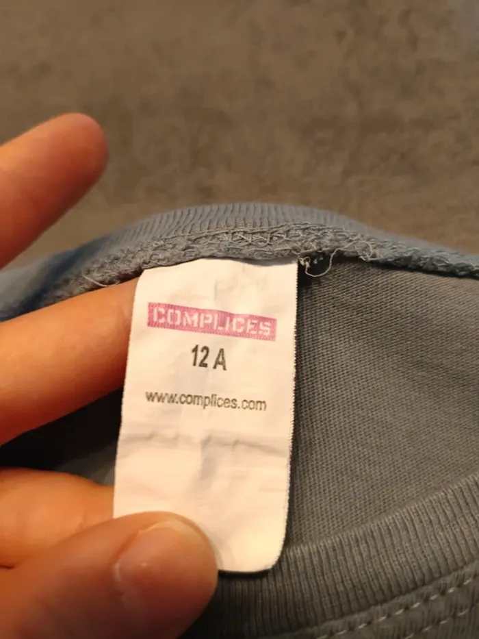 Vends tee-shirt manches longues mi saison complice taille 12 ans . - photo numéro 3