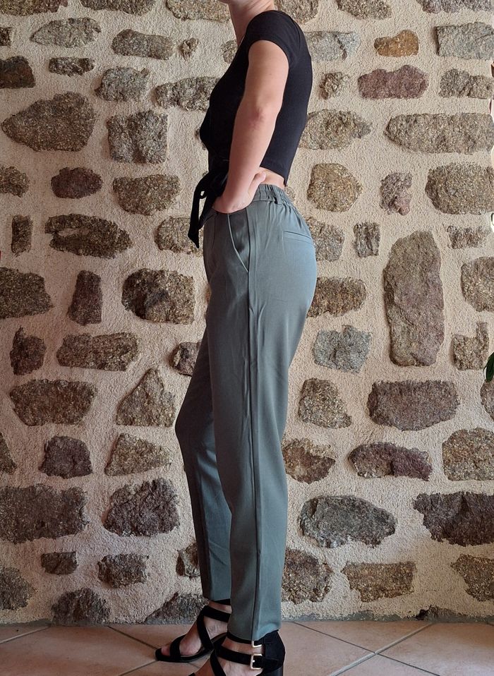 Pantalon habillé/tailleur neuf - photo numéro 2