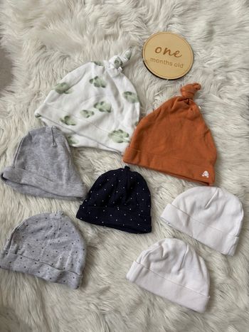 Lot bonnet naissance