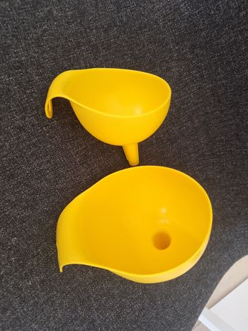 Lot de 2 entonnoirs jaunes Ikea