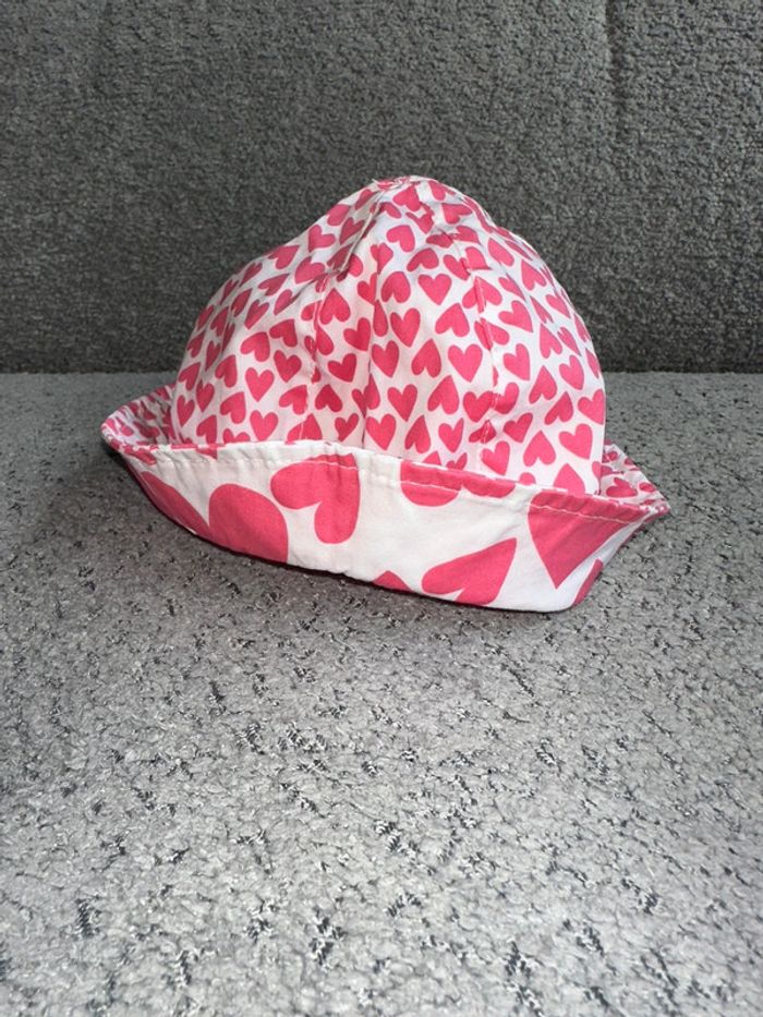 Chapeau / bob rose à cœurs Chicco