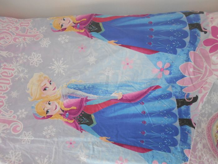 Housse de couette Reines des neiges et sa taie d'oreiller (Disney) - photo numéro 2