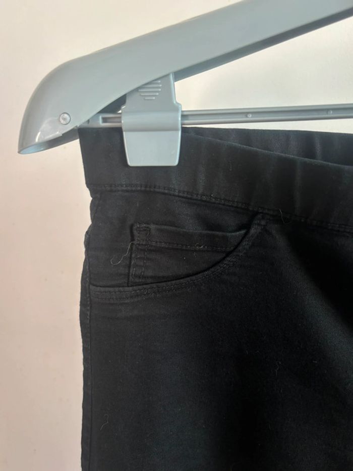 Jeans noir H&M taille 38 coupe slim - photo numéro 3